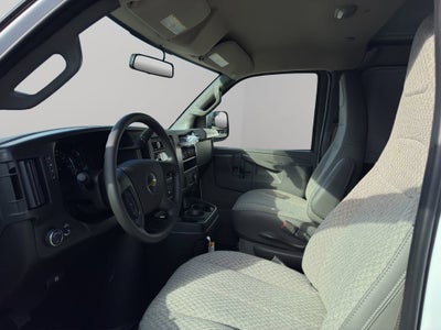 2025 Chevrolet Express Cargo 3500 WT