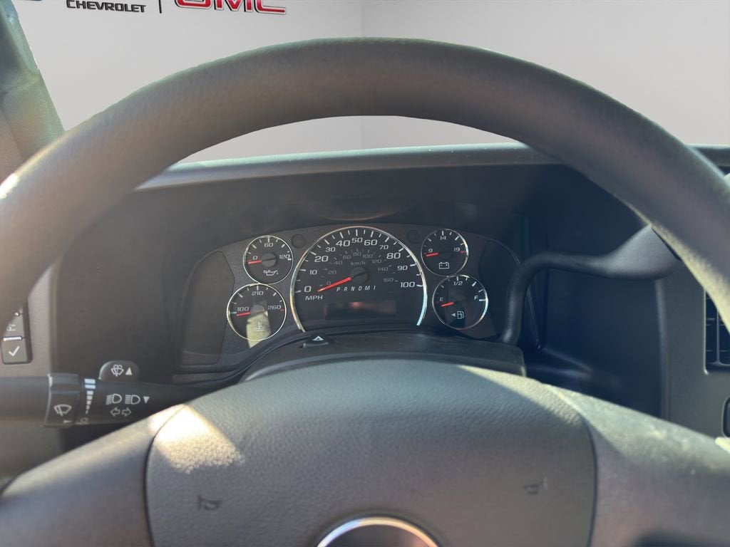 2025 Chevrolet Express Cargo 3500 WT