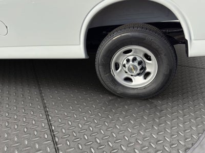 2025 Chevrolet Express Cargo 3500 WT