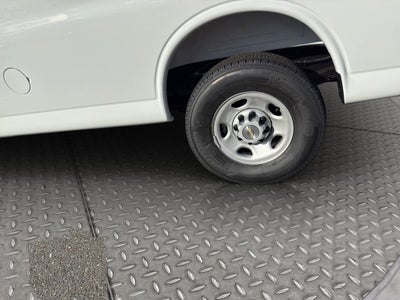 2025 Chevrolet Express Cargo 3500 WT