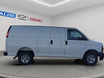 2025 Chevrolet Express Cargo 3500 WT