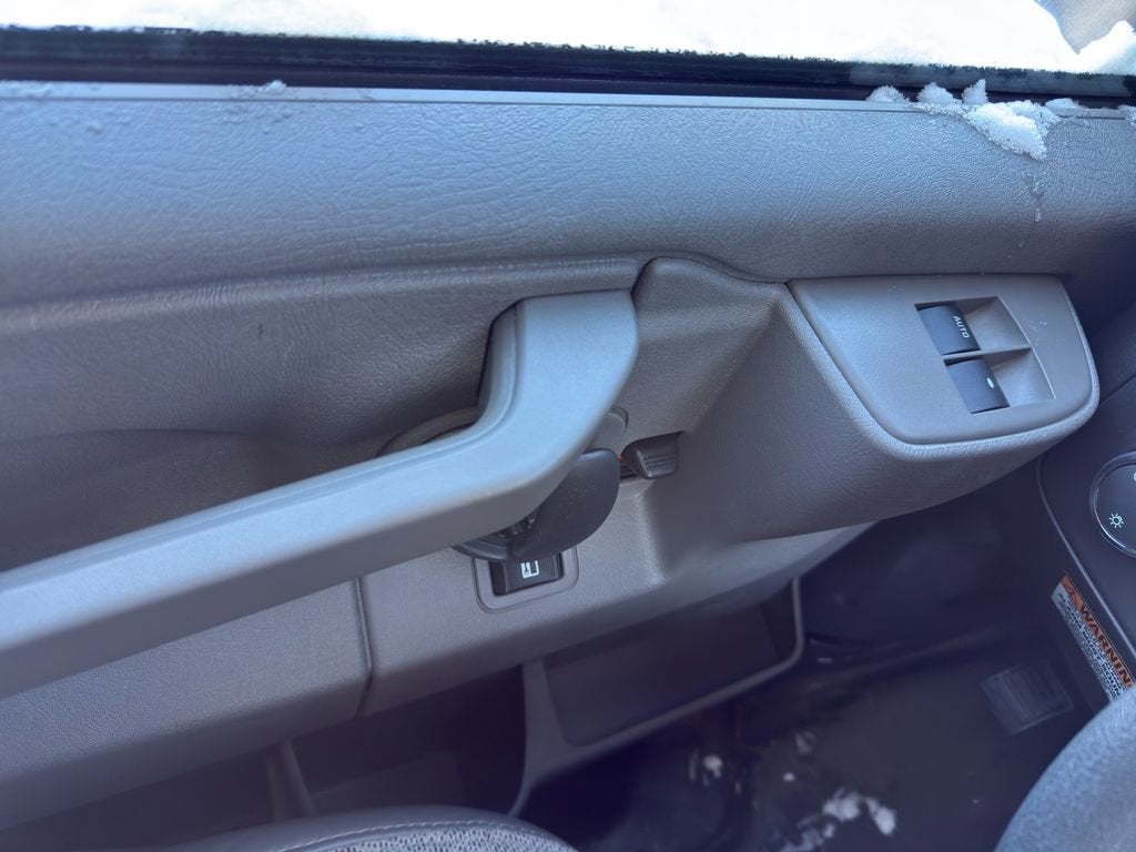 2025 GMC Savana Cutaway 3500 1WT