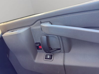 2025 GMC Savana Cutaway 3500 1WT