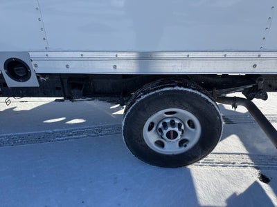 2025 GMC Savana Cutaway 3500 1WT