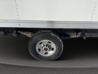 2025 GMC Savana Cutaway 3500 1WT