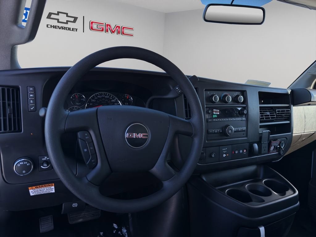 2025 GMC Savana Cutaway 3500 1WT