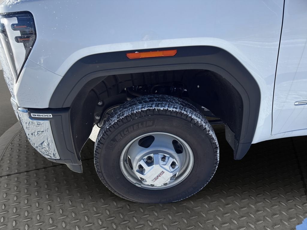 2025 GMC Sierra 3500 HD Chassis Cab Pro