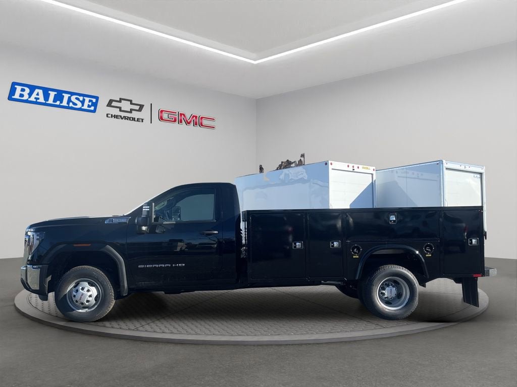 2025 GMC Sierra 3500 HD Chassis Cab Pro