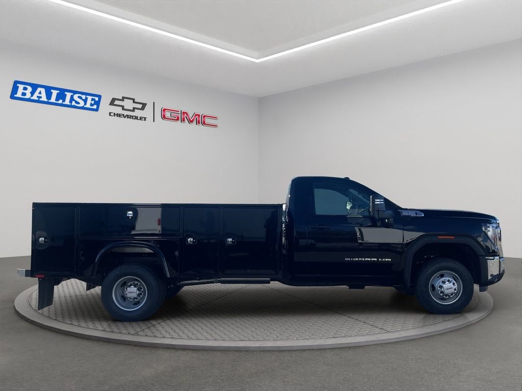 2025 GMC Sierra 3500 HD Chassis Cab Pro