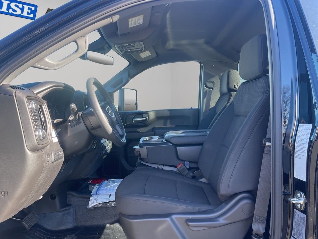 2025 GMC Sierra 3500 HD Chassis Cab Pro