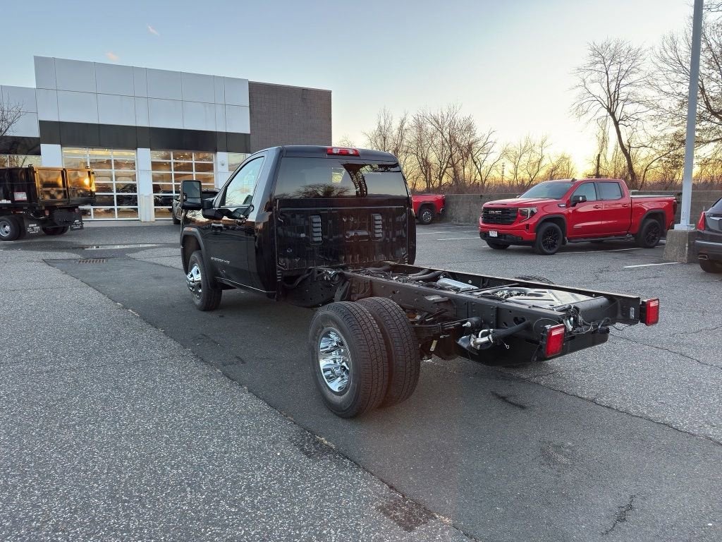2026 GMC Sierra 3500 HD Chassis Cab SLE