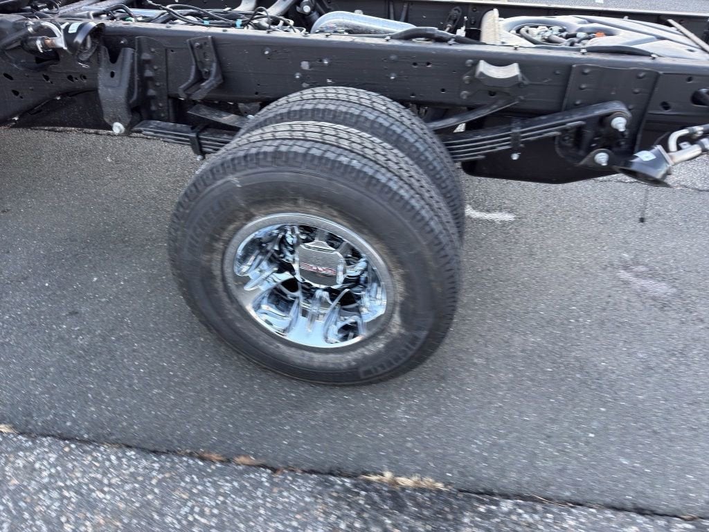 2026 GMC Sierra 3500 HD Chassis Cab SLE