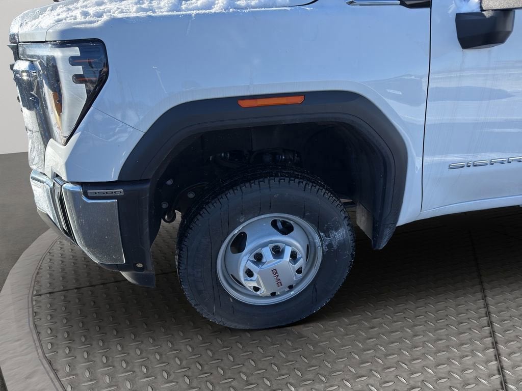 2025 GMC Sierra 3500 HD Chassis Cab Pro