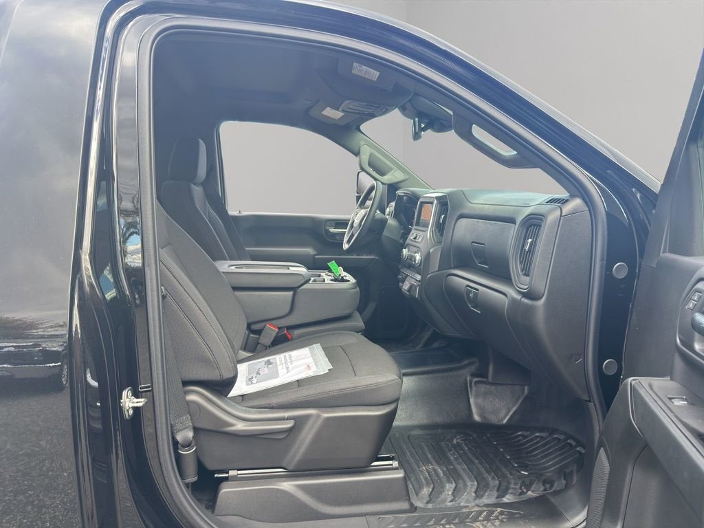 2025 GMC Sierra 2500 HD Pro