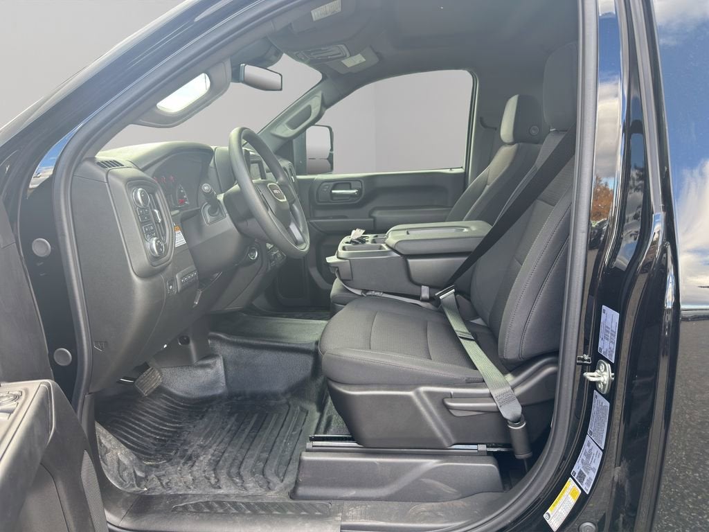 2025 GMC Sierra 2500 HD Pro