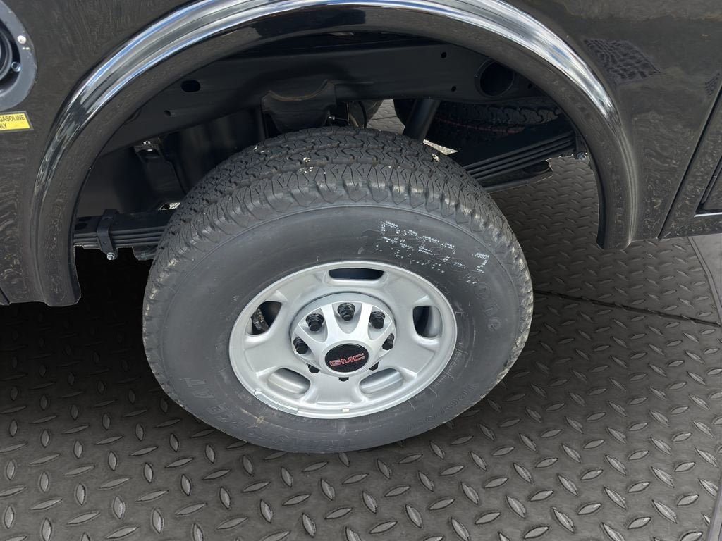 2025 GMC Sierra 2500 HD Pro