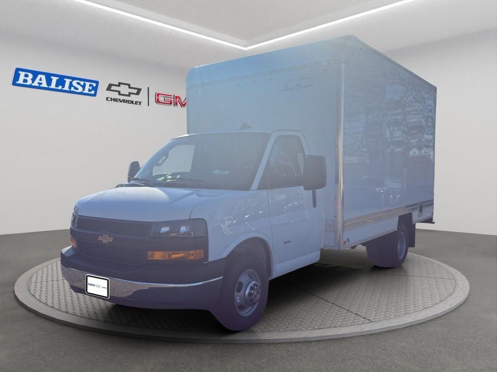 2025 Chevrolet Express Cutaway 3500 1WT