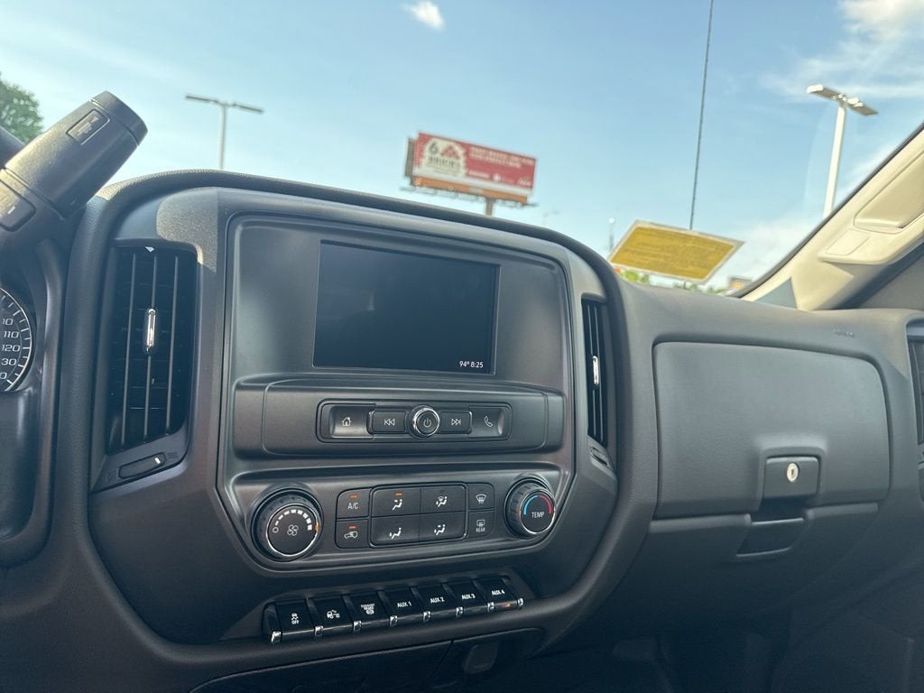 2025 Chevrolet Silverado 5500 HD Work Truck