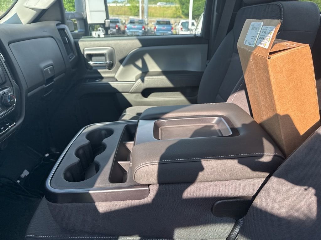 2025 Chevrolet Silverado 5500 HD Work Truck