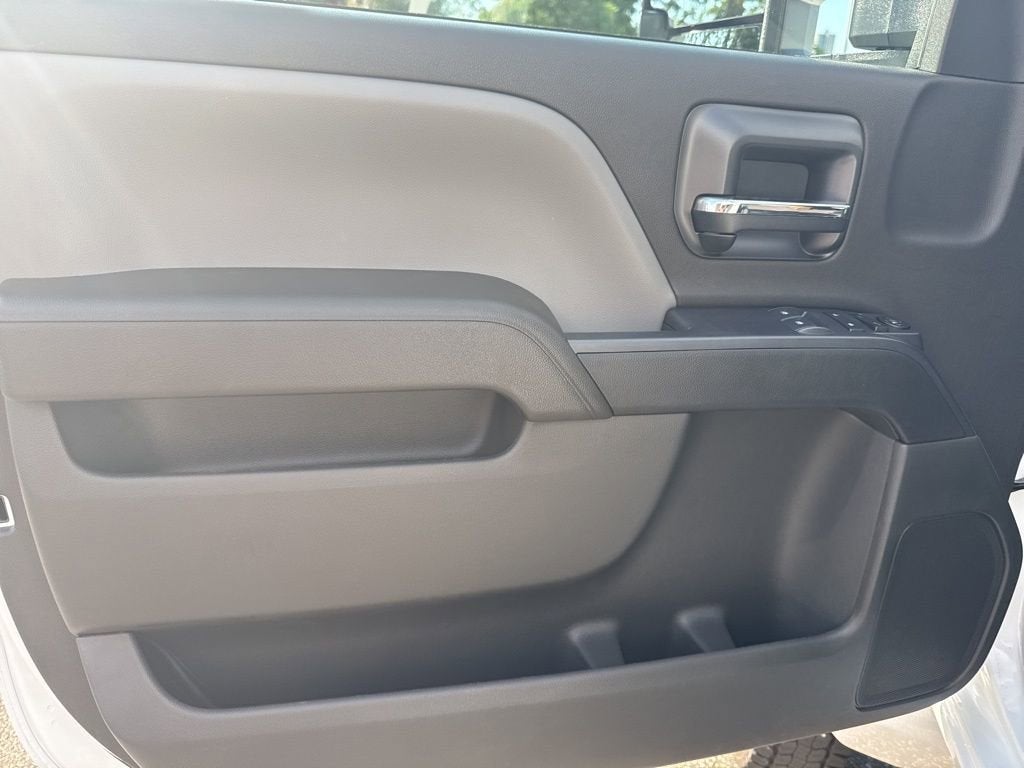 2025 Chevrolet Silverado 5500 HD Work Truck