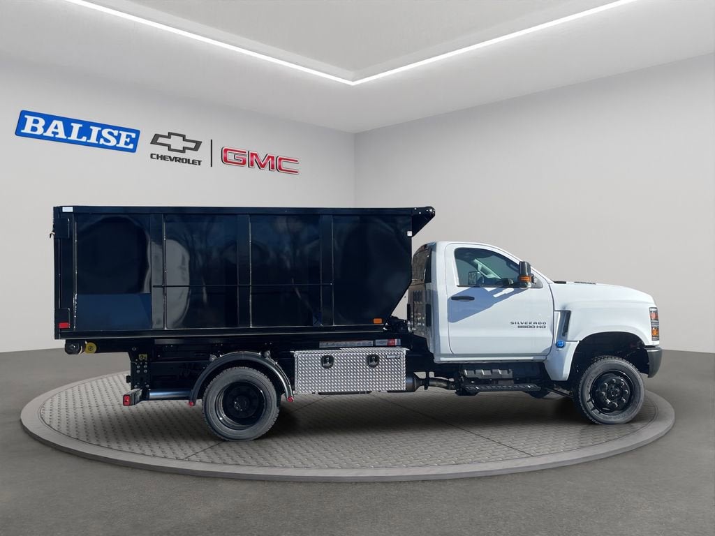 2025 Chevrolet Silverado 5500 HD Work Truck