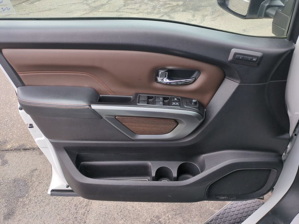 2018 Nissan TITAN XD Platinum Reserve Diesel