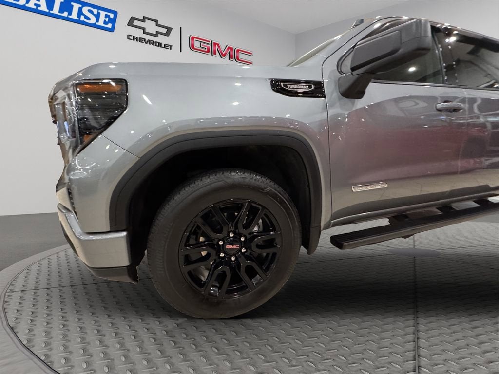 2025 GMC Sierra 1500 Elevation