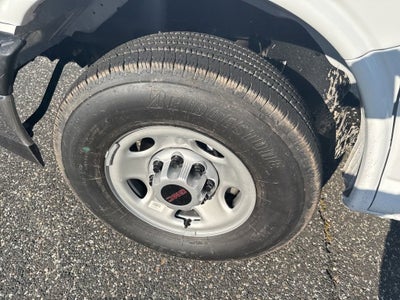 2025 GMC Savana Cutaway 3500 1WT