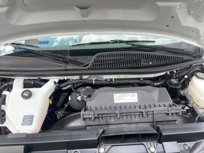 2025 GMC Savana Cutaway 3500 1WT