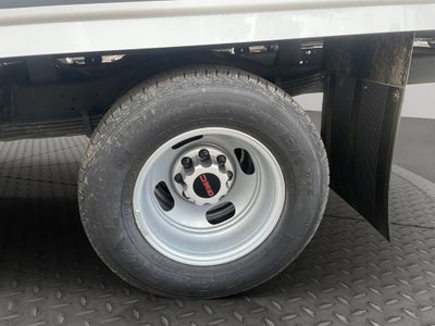 2025 GMC Savana Cutaway 3500 1WT